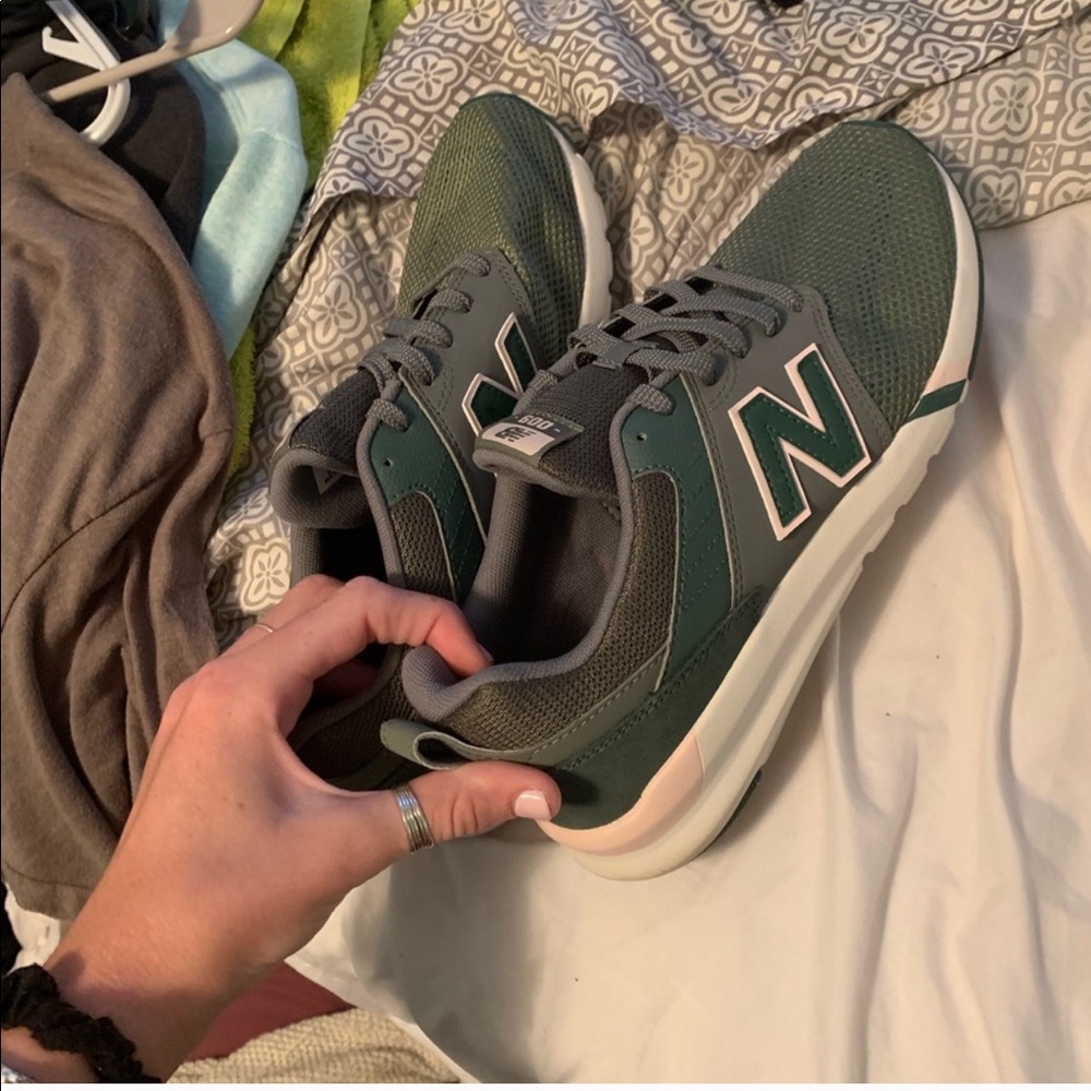 New balance shoes